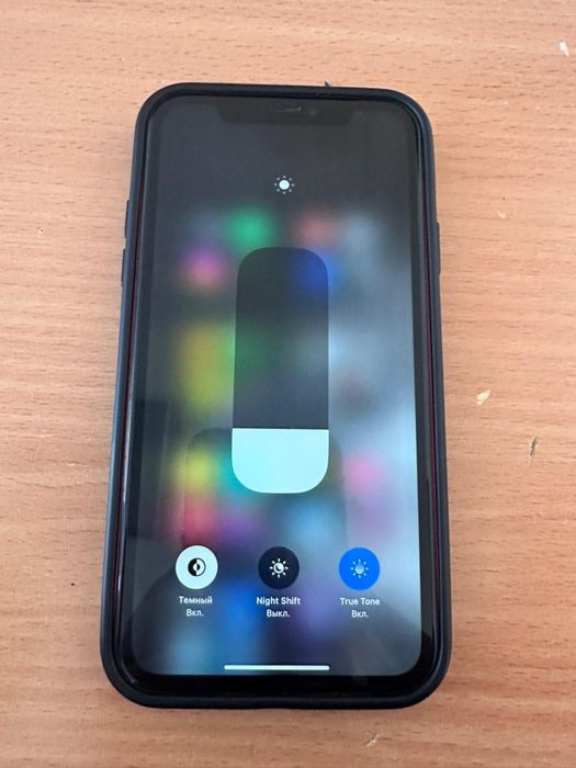 продам iPhone 11