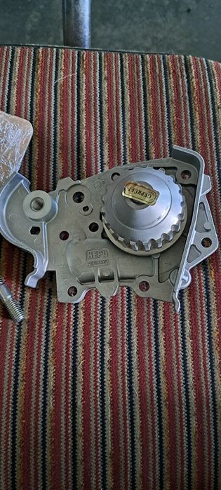 Дачия Логан 1.6 8V на части