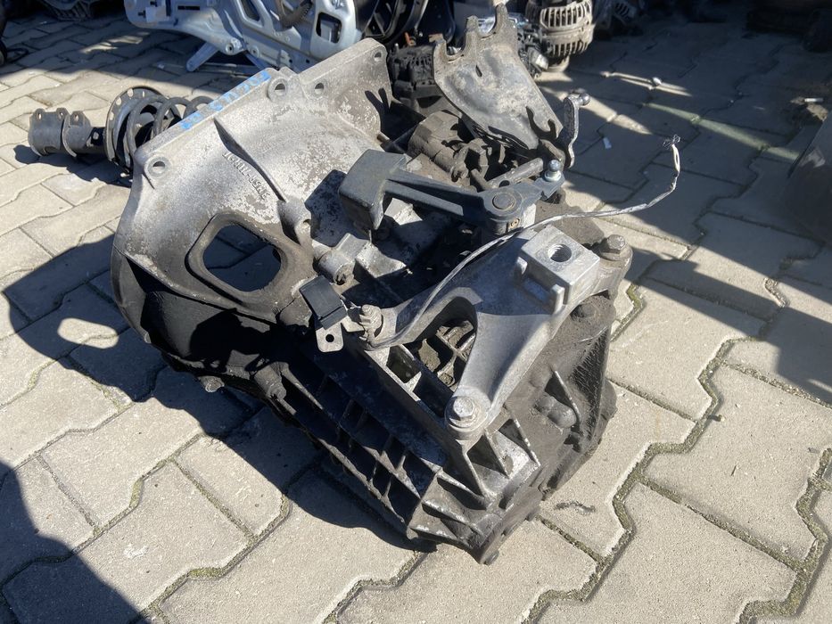 Скортна кутия за Ford Focus 1.6TDCI/109hp/2009г