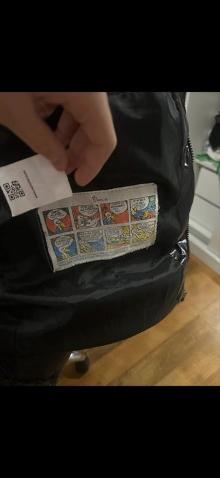 Geaca moncler lucioasa fac si schimb