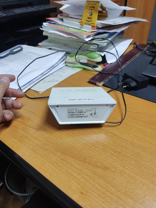 Продам роутер Altel  4g хорошо ловит интернет