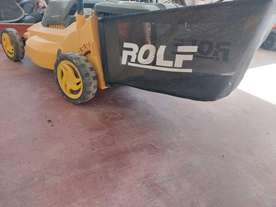 Газонакасилка продам