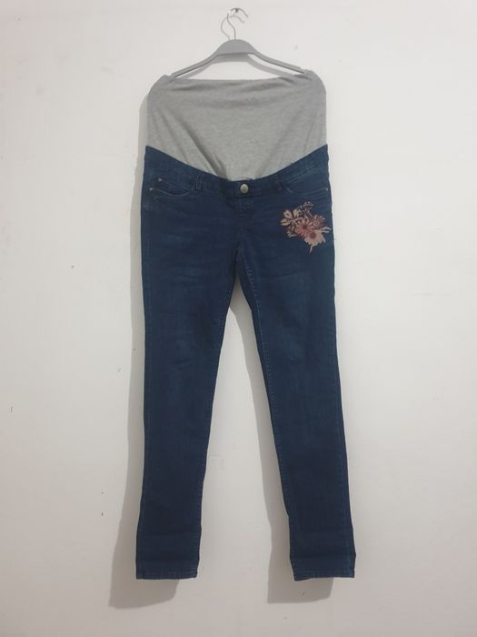 Blugi pentru graviduțe