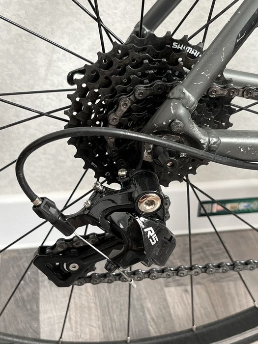 Шоссейный велосипед Giant contend 3