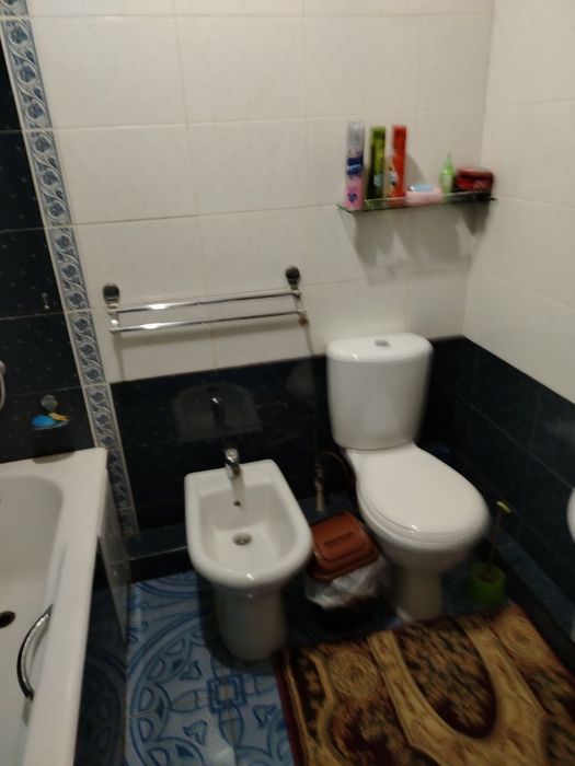 Юнусабад 4 кварталда 2 хона уй оилага ижарага берилади