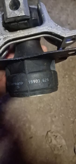 Тампон за двигател на рено лагуна 2