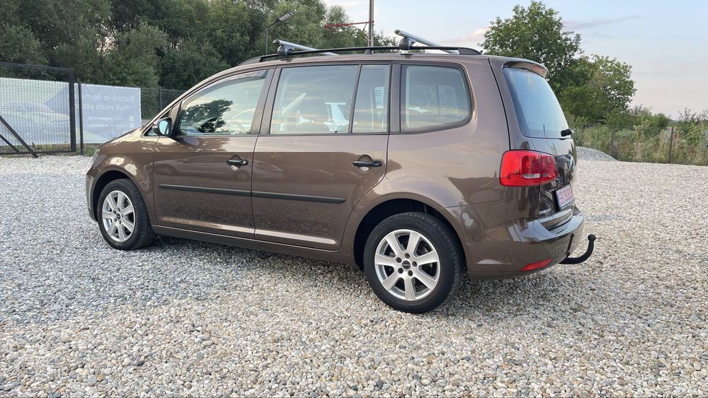 VOLKSWAGEN Touran 2012 — imagine 3