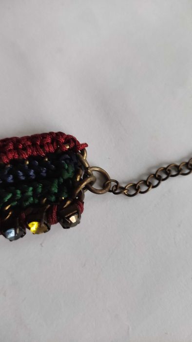 Масивно колие на ZARA с цветни кристали и ръчно изплетена яка