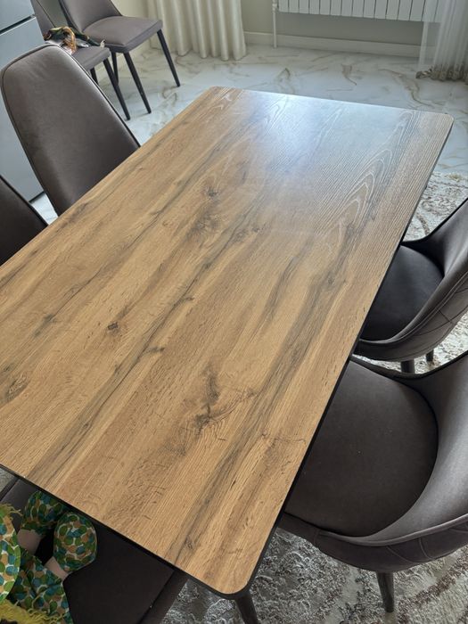 Продается стол со стульями