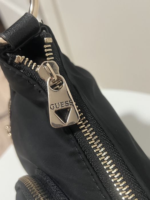 Черна Guess чанта оригинална
