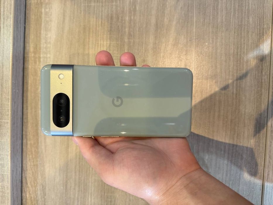 Продается Pixel 8 торг есть