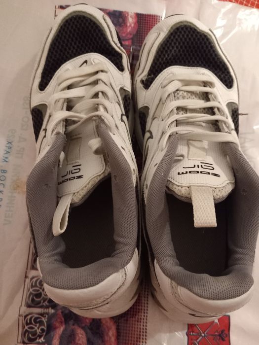 Кроссовки Nike белые