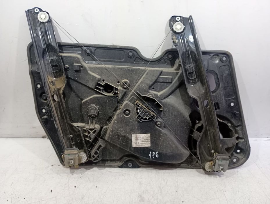Macara geam dreapta fata 5k0837756g Volkswagen Golf 6 (2008 - 2015) 1.6 tdi CAYC