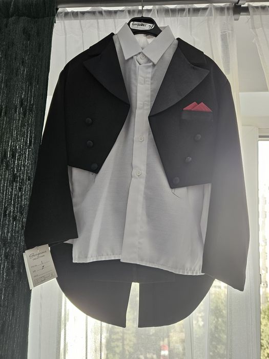 Costum frac baiat