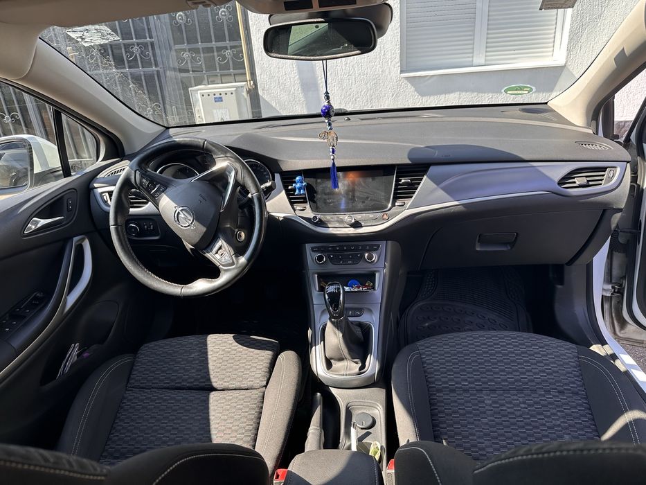 Vând Opel Astra break 2018