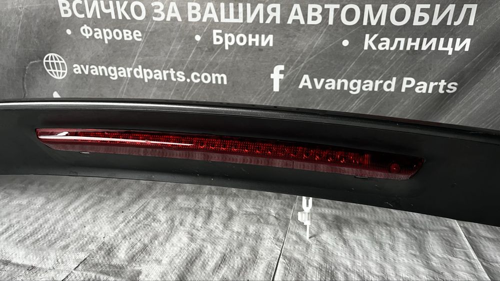 Skoda Karoq заден спойлер с мигач