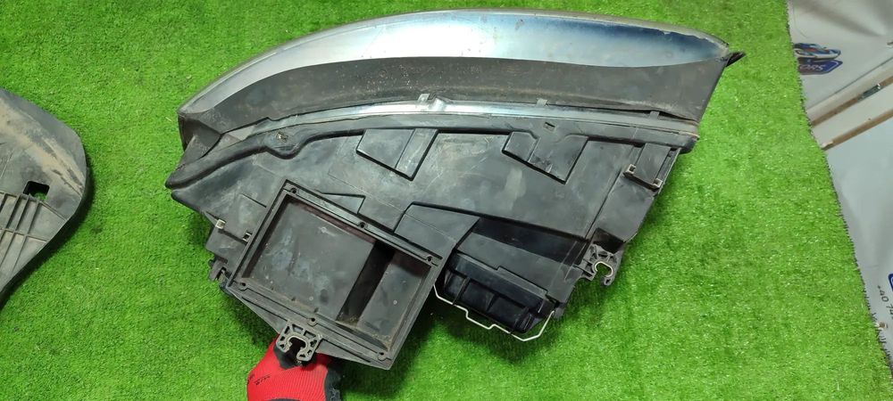 FAR DREAPTA HALOGEN AUDI A4 B6 / COD OEM 8E0941004F / 8E0990008F 2000-2004 (4F2)
