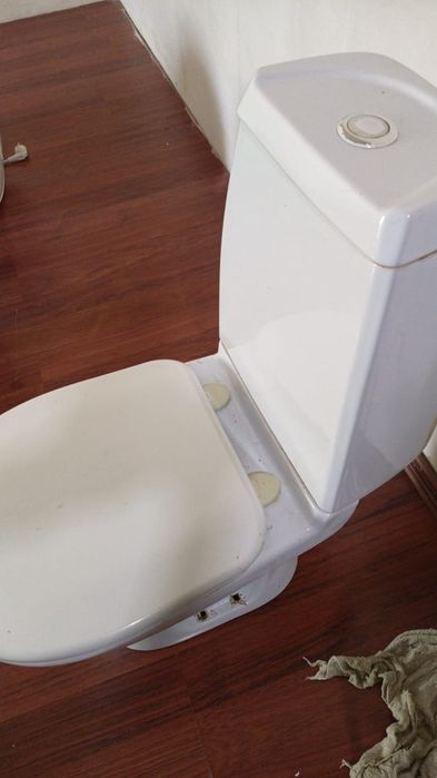 Продается унитаз бу