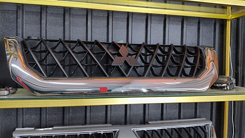 Фары Mitsubishi Montero Sport