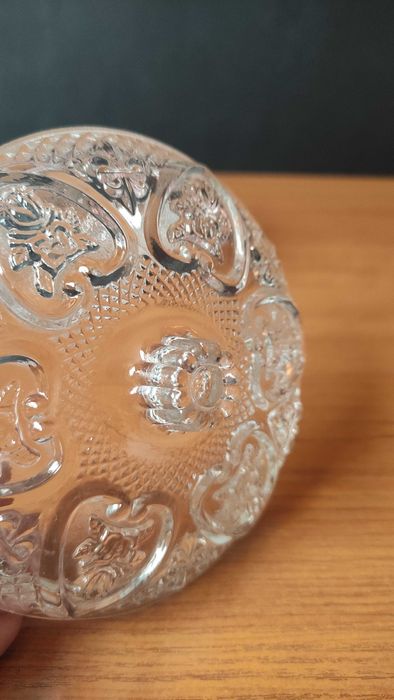 Захарница/бонбониера от пресовано стъкло