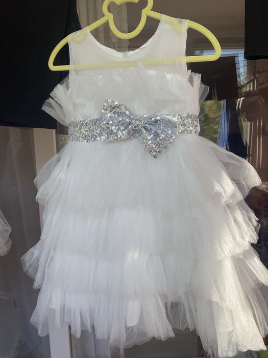 Официална рокля размер 104