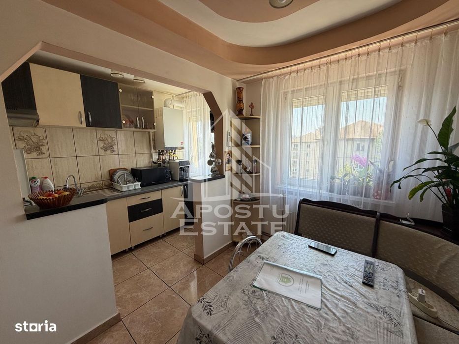 Apartament cu 3 camere de vânzare , Zona Dacia , Timisoara
