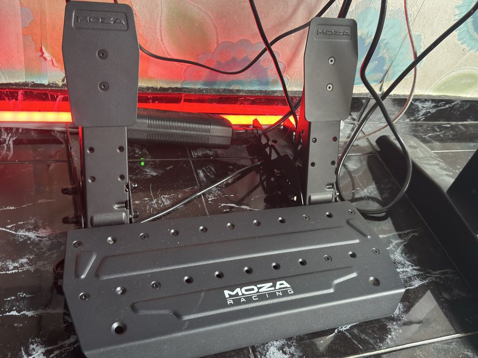 Moza r5 Racing bundle