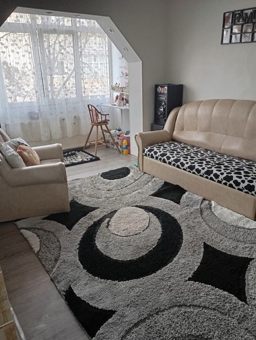 Vand apartament cu 2 camere