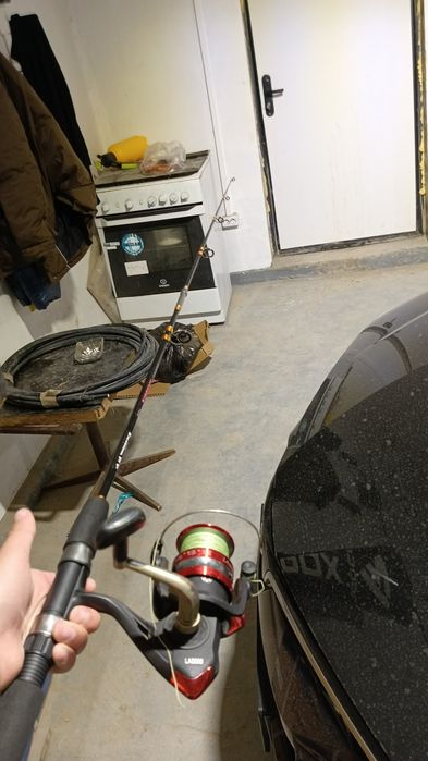 Продам спиннинг шимано