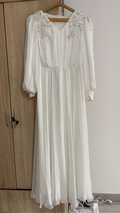 Продам новое платье