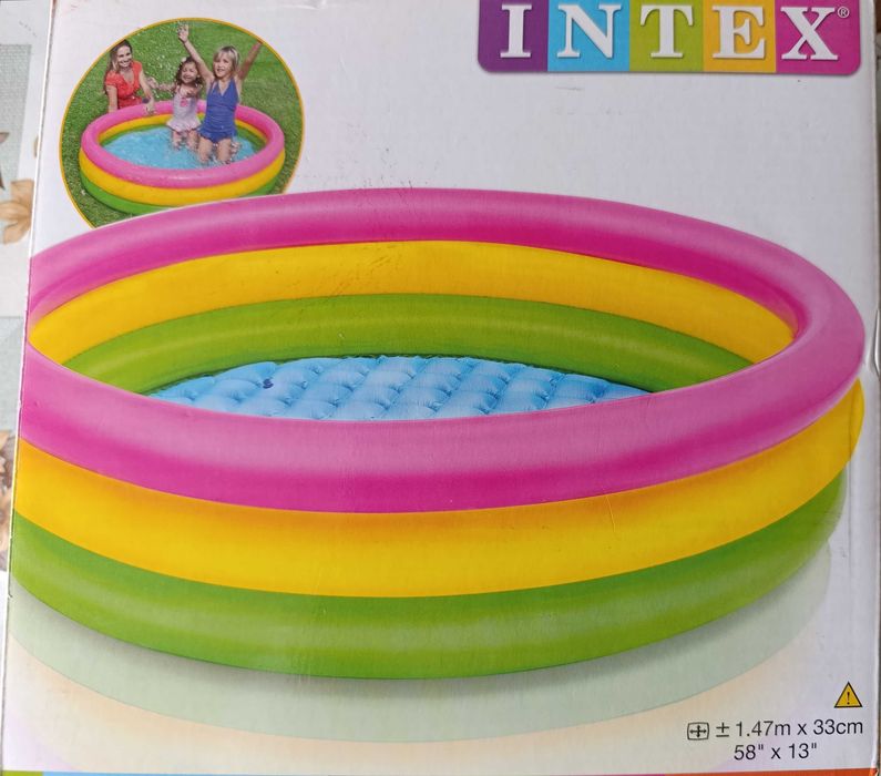 Голям детски басейн за няколко малчугана 1,47м х33 см