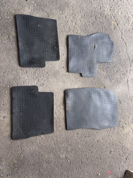 Set presuri covorase guma cauciuc Mazda 3 BK 2003-2009