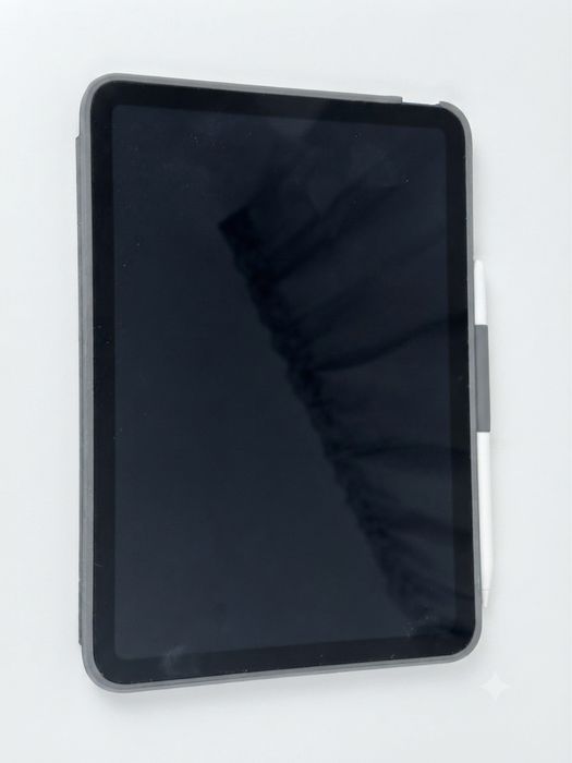 iPad 10th Generation-64 GB + Logitech Combo Keyboard and Pen
