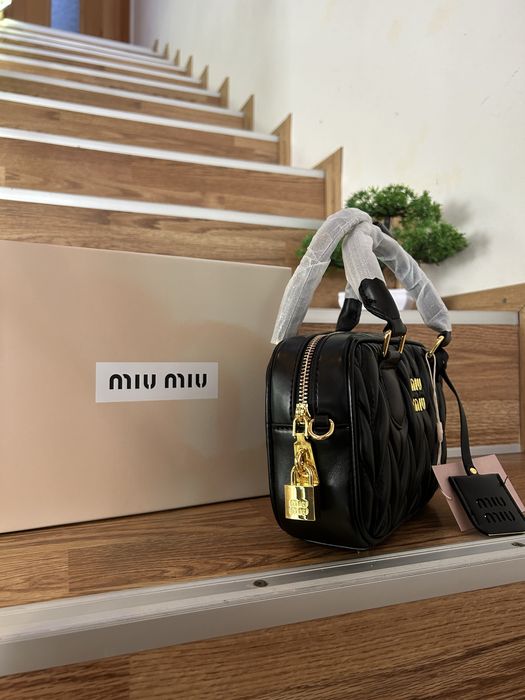 Geanta Miu Miu Neagra