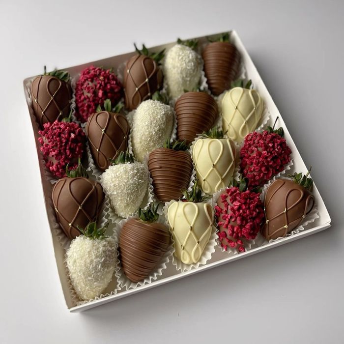 Клубника в шоколаде/ Астана