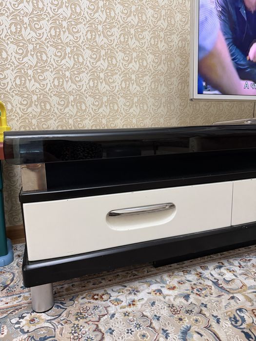 Тумба напольная. Подставка для телевизора