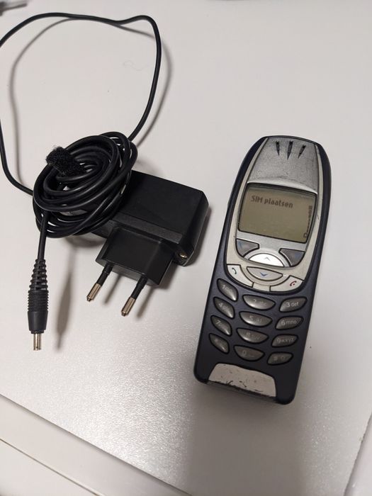 Телефон Nokia 6310i