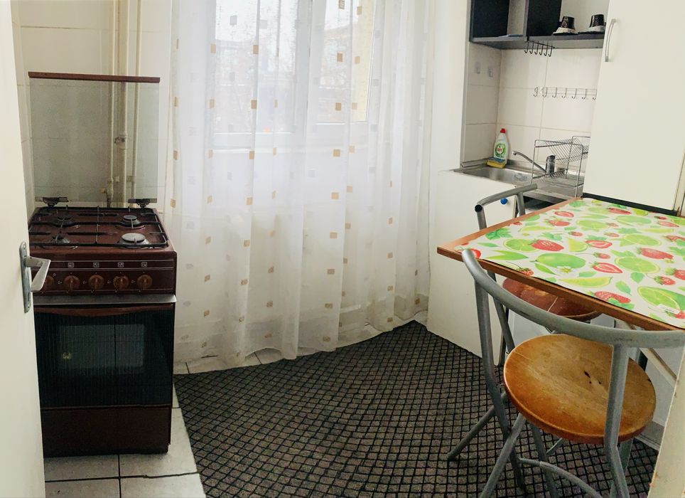 Vând garsonieră Republicii