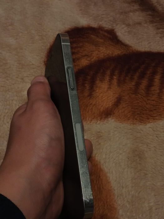 Продам Iphone 12pro