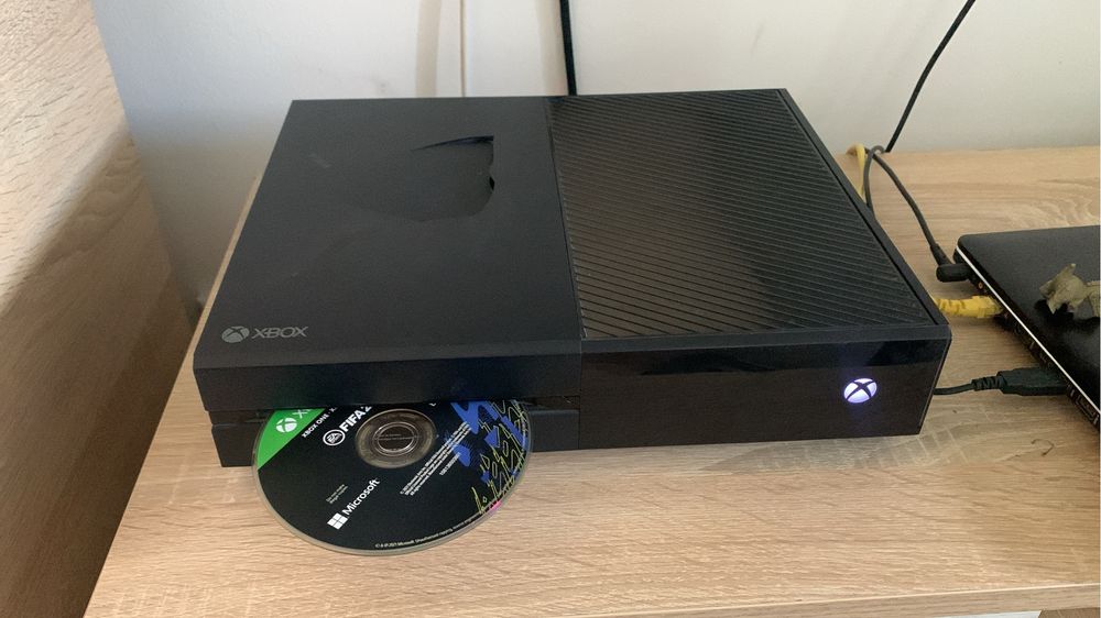XBOX ONE 500GB+Jocuri