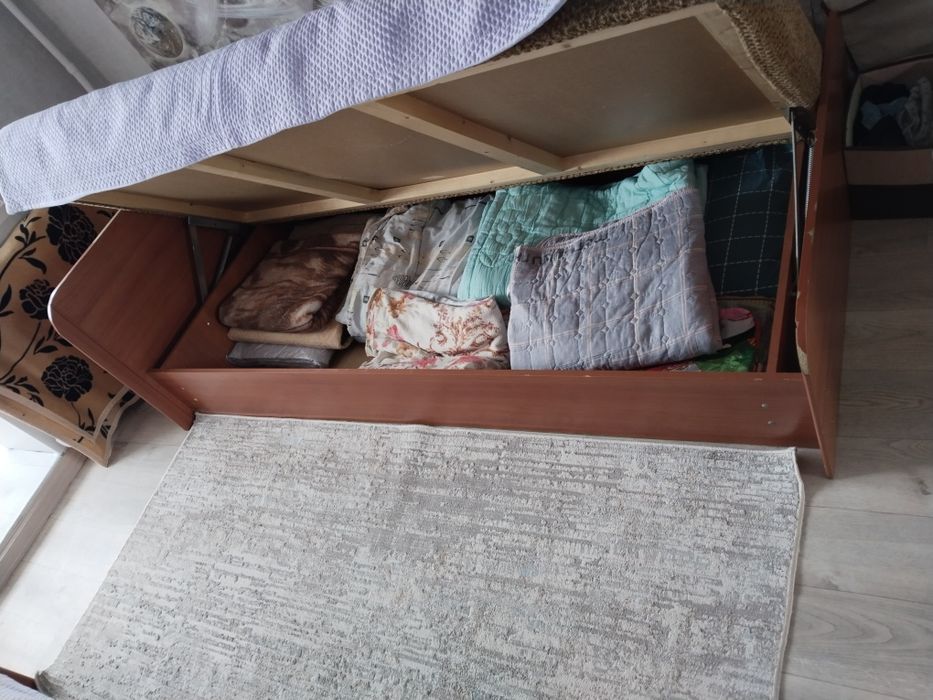 Продам Б/У кровати