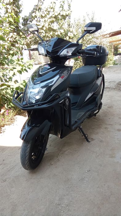 Skuter sotiladi holati zor yangi