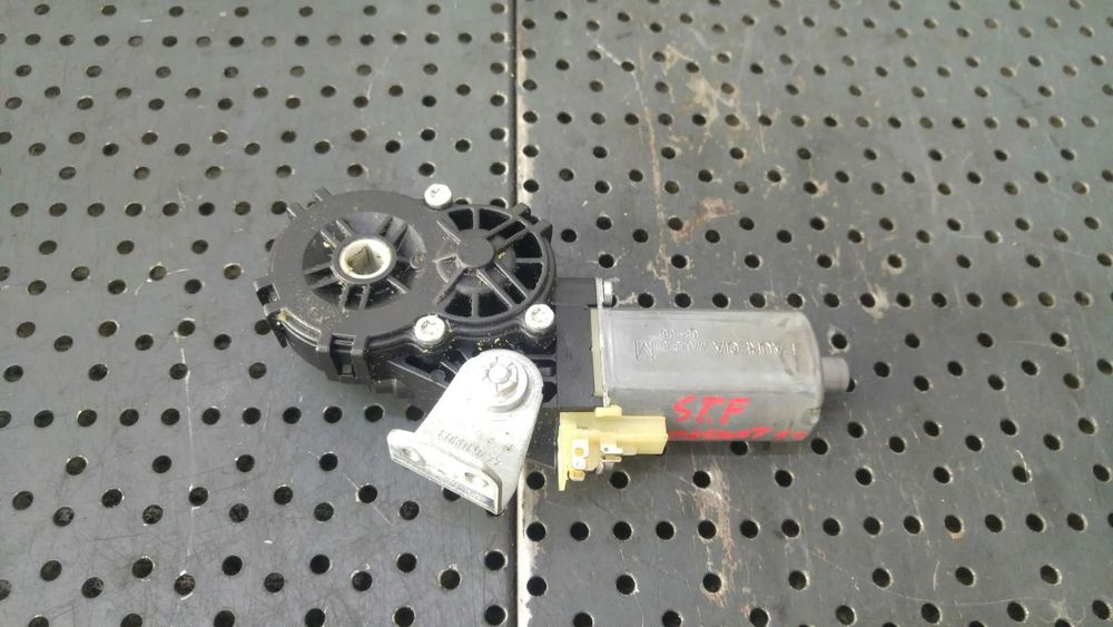 Motoras reglaj scaun stanga fata vw passat cc 0390203467 4464370m