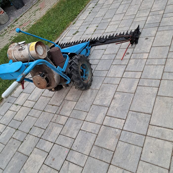 Motocositoare woogel noot cu motor de 9 cai