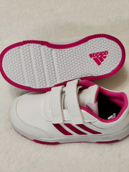 Нови маратонки Адидас 27 номер