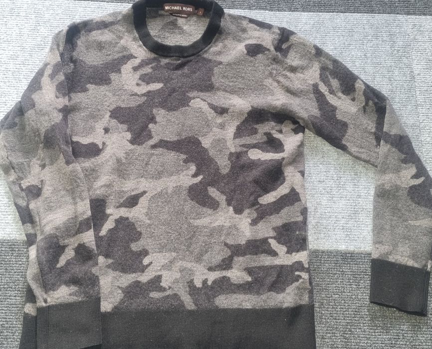 Дамски блузи ,пуловери