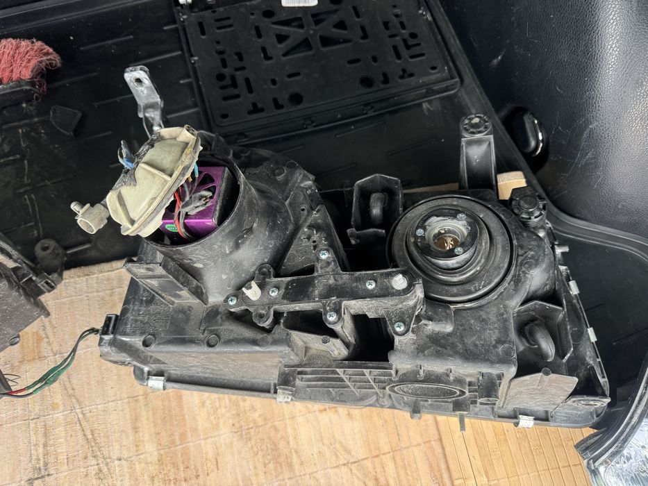 Лексус 470 фары комплект