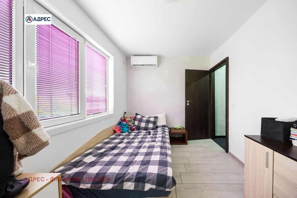 Продава се Тристаен апартамент в Плевен, Дружба 4 - 96 кв.м за 638 €/кв.м - Снимка #7