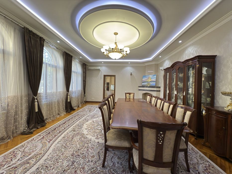 Продажа дома 9,4 сотки Мирзо Улугбек Эко базар 42 метра фасад Угловой