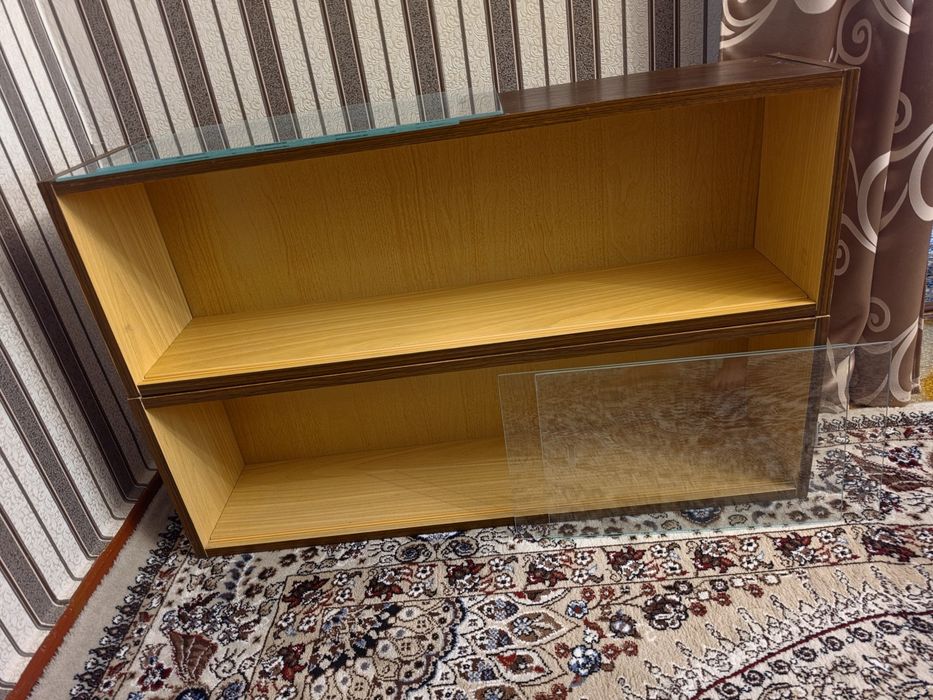 Книжные полки, б/у